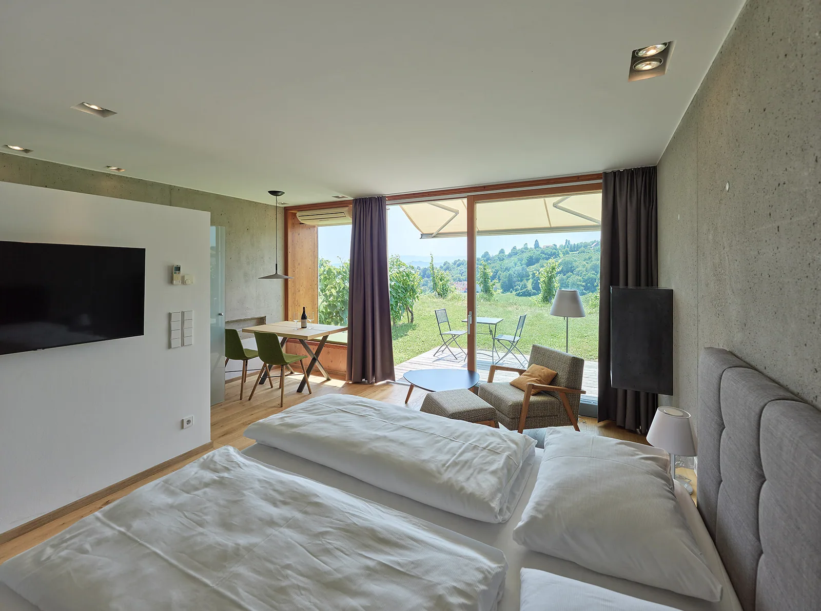 Studio Apartment Weinberg Blick – An der Lage Top 6